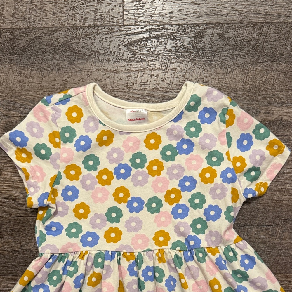 Hanna Andersson Playground Dress with Pockets in “Tiny Blossoms” Print - Picture 8 of 16